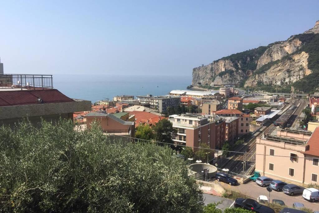 CASA MATILDE - Appartamento Vista Mare - con posto auto Finale Ligure Esterno foto