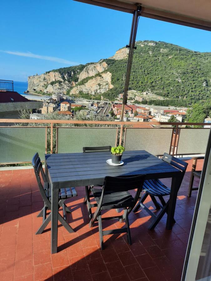CASA MATILDE - Appartamento Vista Mare - con posto auto Finale Ligure Esterno foto