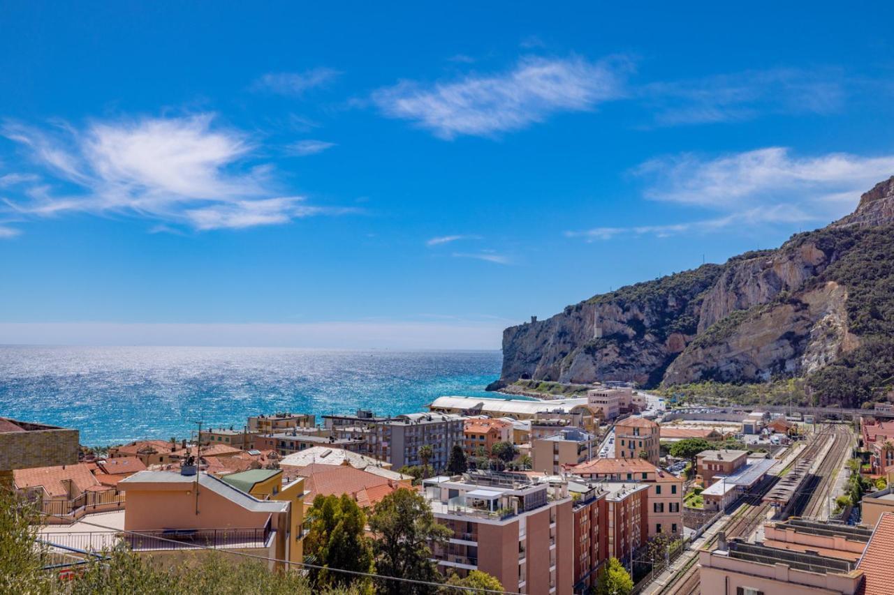 CASA MATILDE - Appartamento Vista Mare - con posto auto Finale Ligure Esterno foto