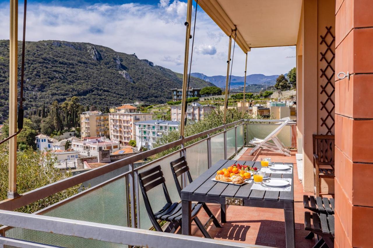 CASA MATILDE - Appartamento Vista Mare - con posto auto Finale Ligure Esterno foto